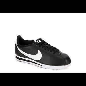 Nike cortex black. I bought these and wore them for a few hours once.